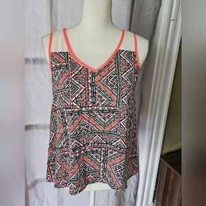 Geometric Patterned Women's Top Size Small